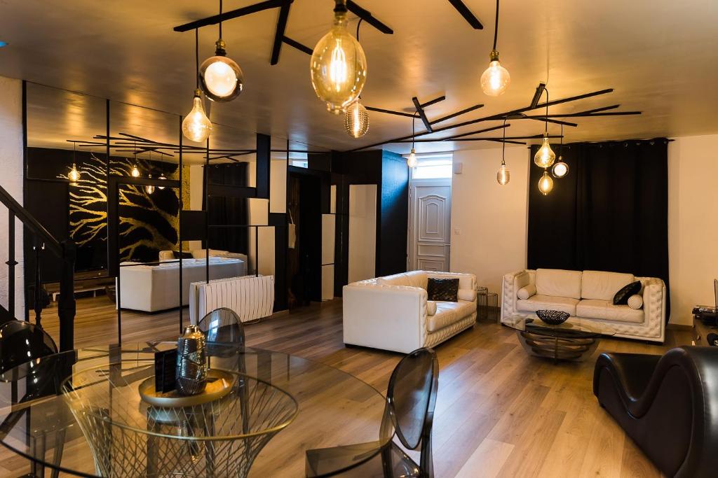 LWHouse