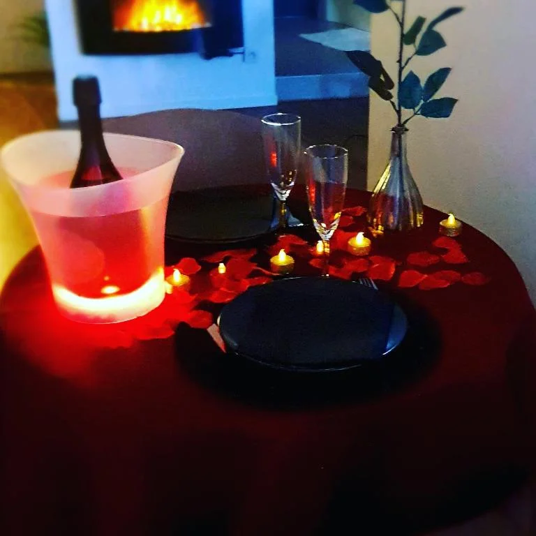 La loveroom bdsm grassoise 'La chambre des désirs'