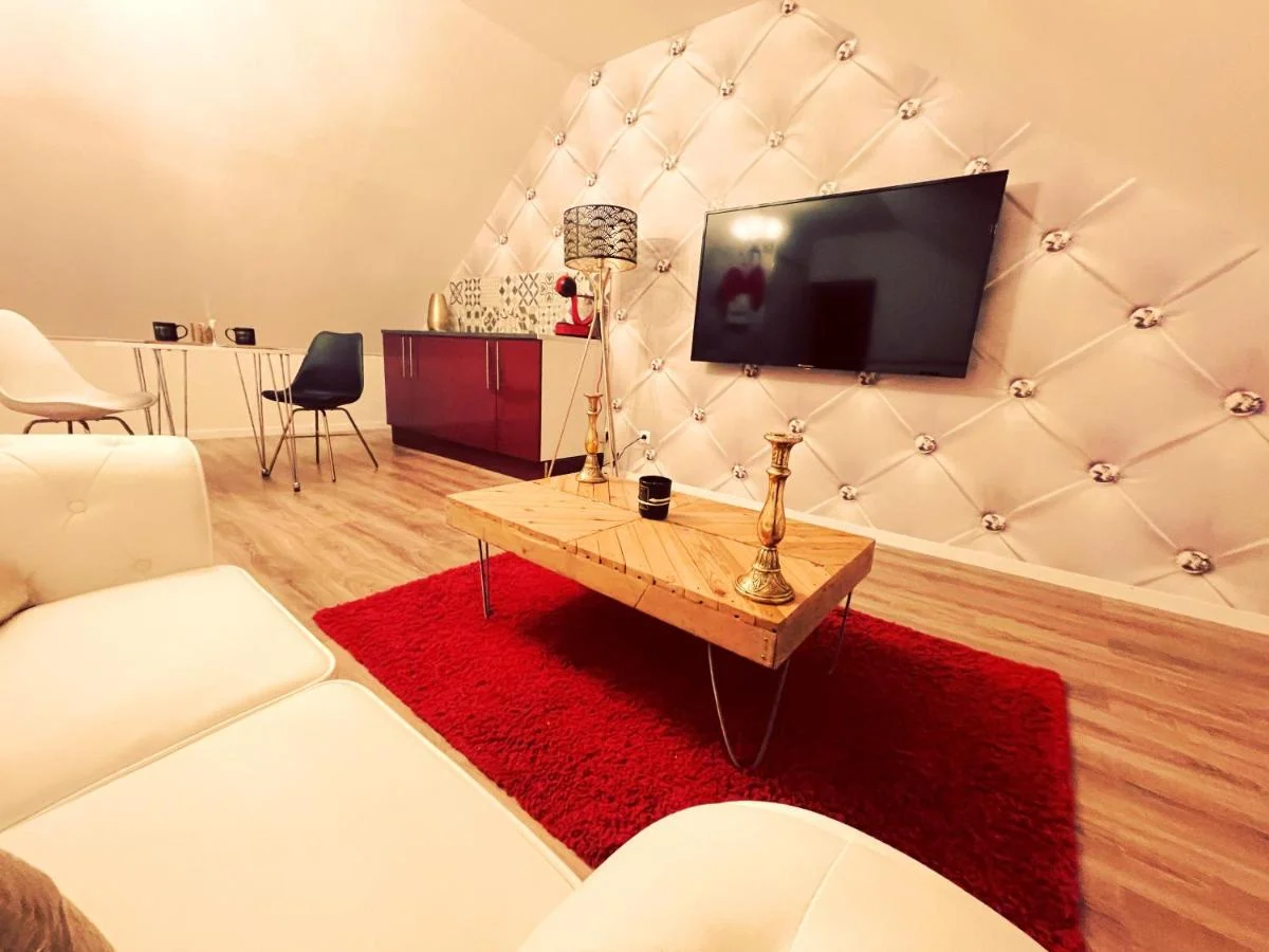 Redroom Loveroom Chambre Spa privative Insolite Thème 50 nuances de grey