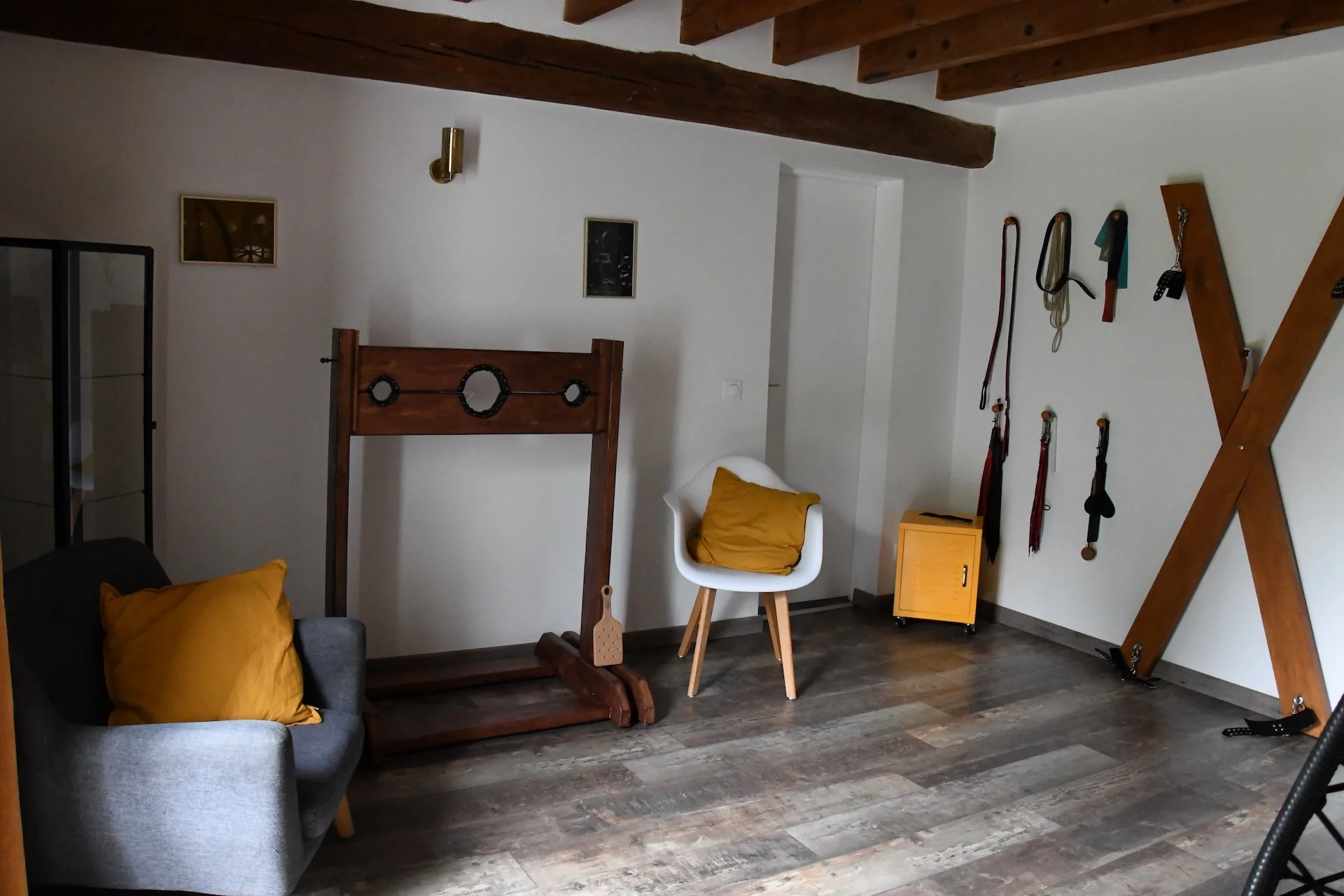 Chambre d’hôte BDSM – Atelier des 2L
