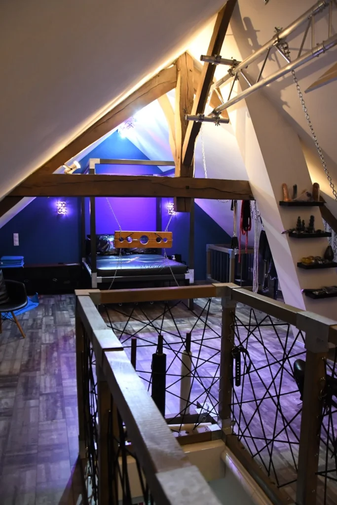 Chambre d’hôte BDSM – Atelier des 2L