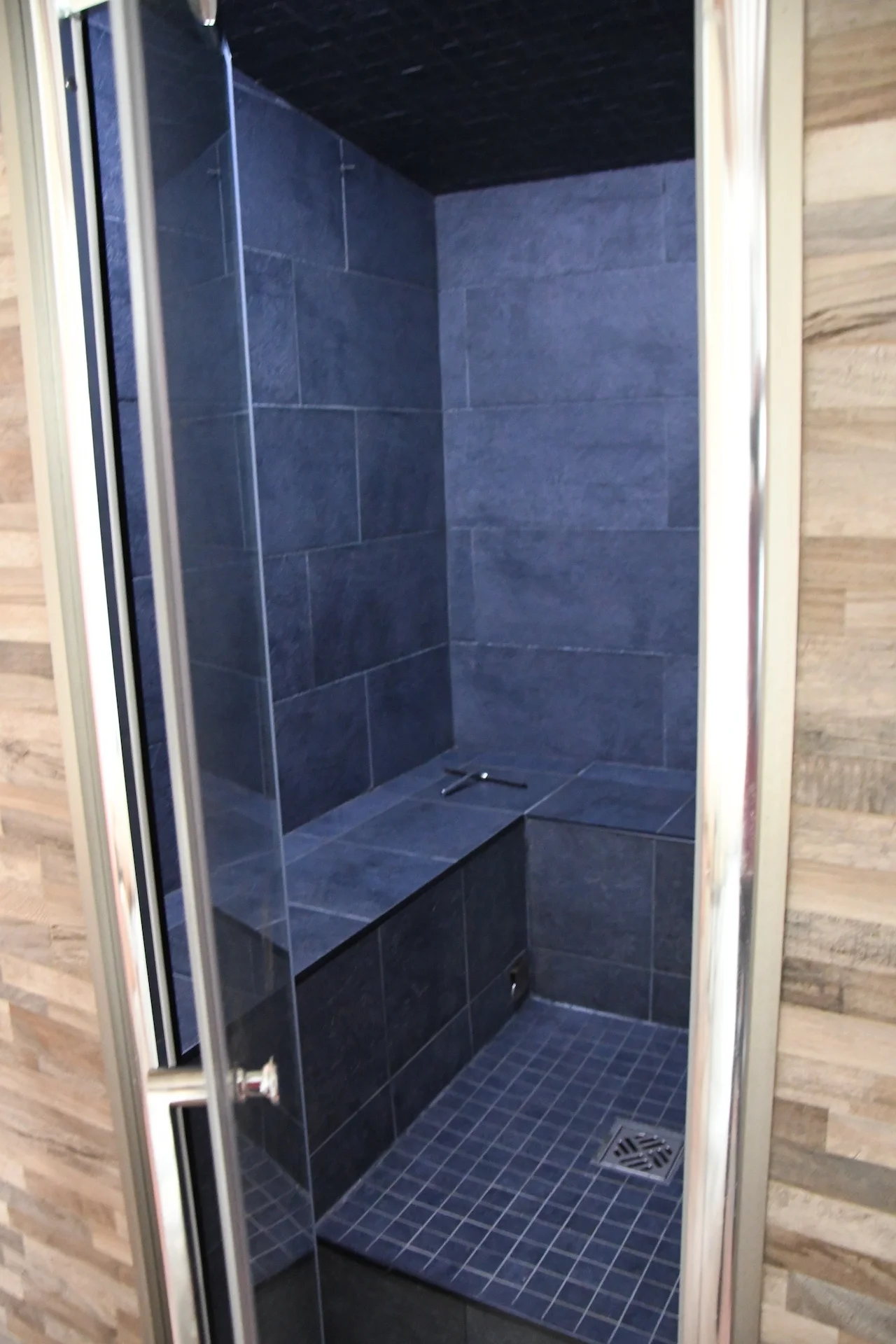 Chambre d’hôte BDSM – Atelier des 2L