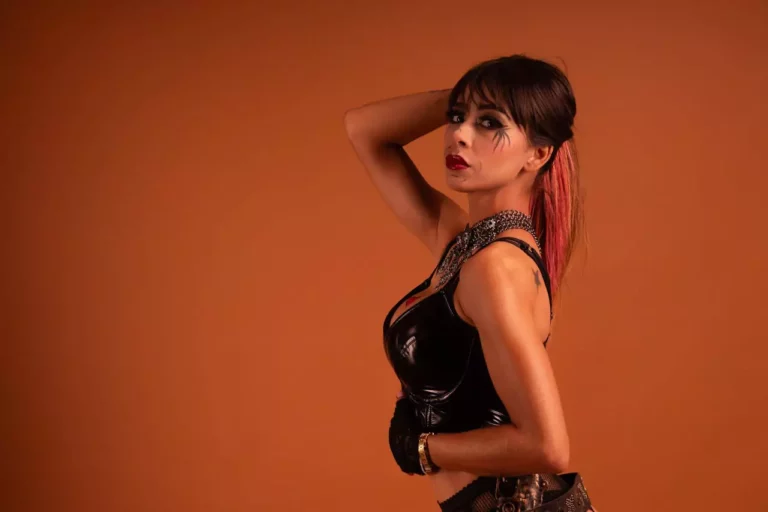 kinklist femme 67e0eca81e006