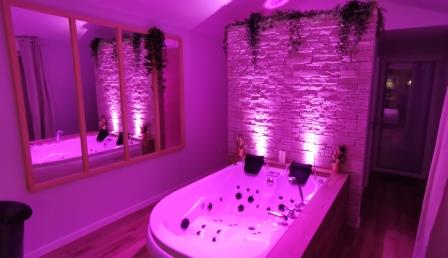 baignoire balneo et son miroir
