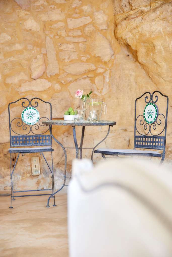 gite la maison bleue cantegrel vitrac appartement troglodyte chambre 5 0