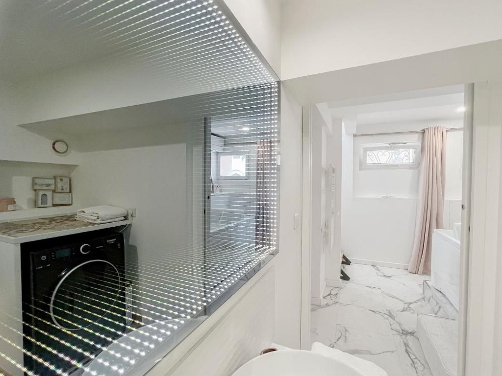 LOVE ROOM PERPIGNAN avec JACUZZI PRIVATIF