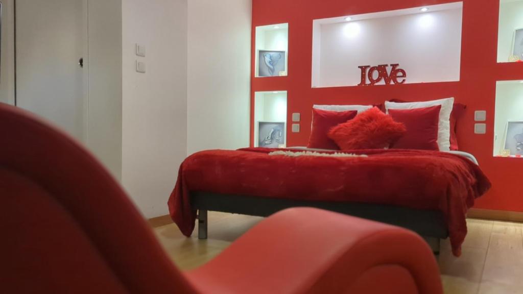 LOVE ROOM PERPIGNAN avec JACUZZI PRIVATIF
