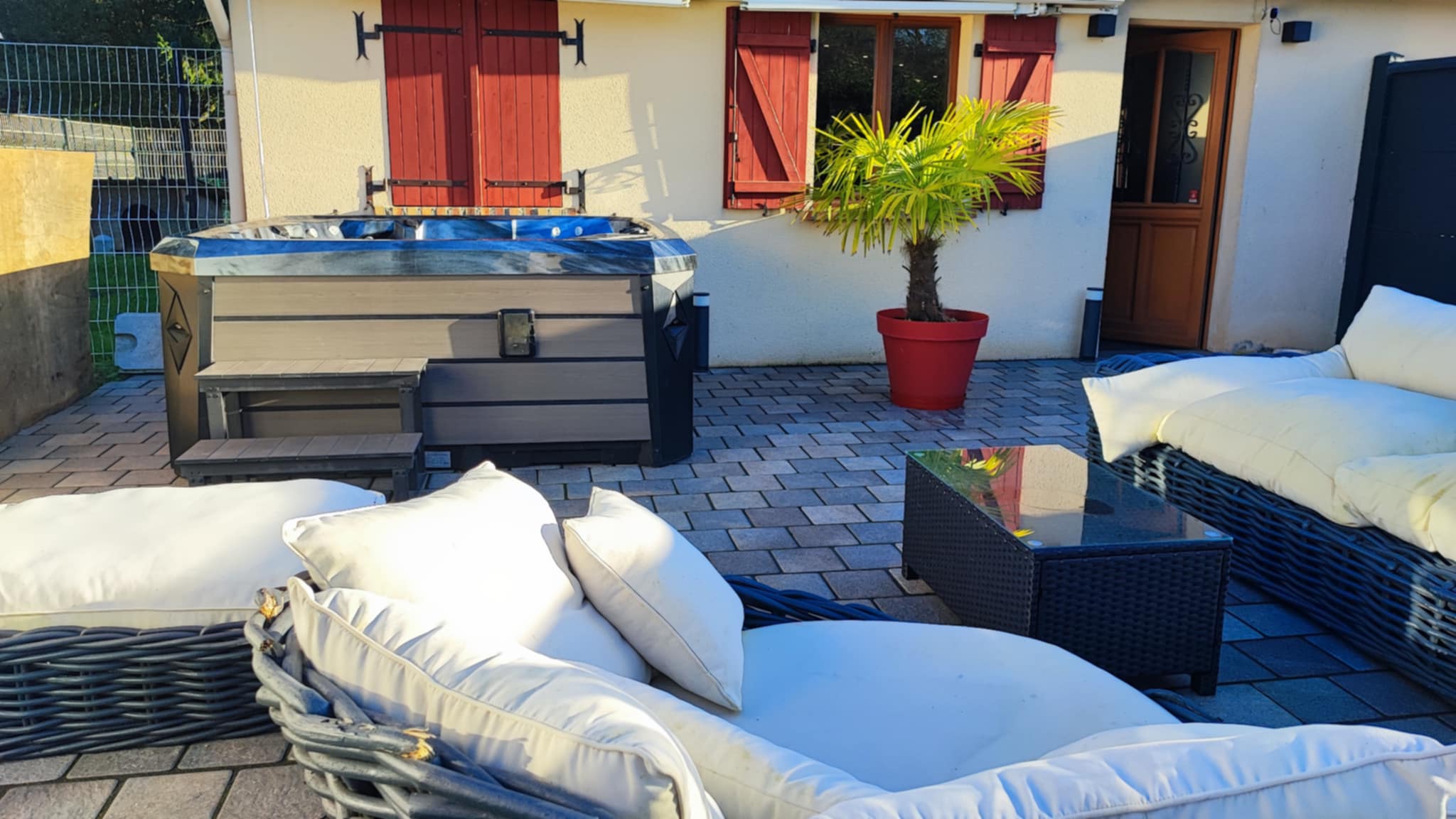 Bonny and Clyde Love Room Deauville