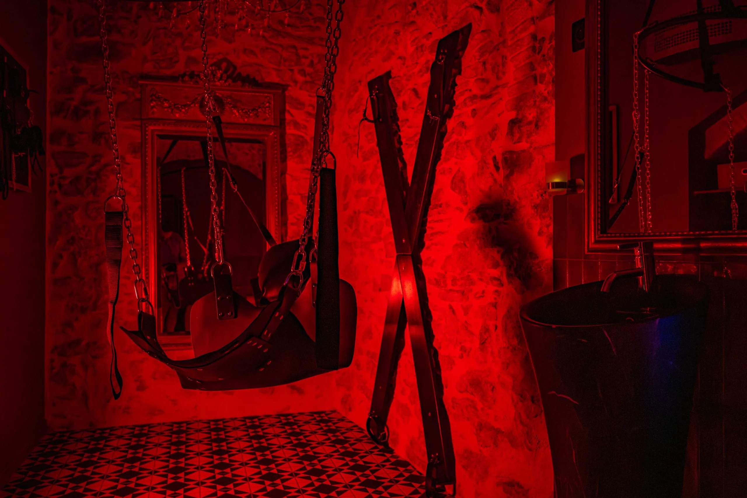 Love Room BDSM - Dominia Secret - La Ciotat