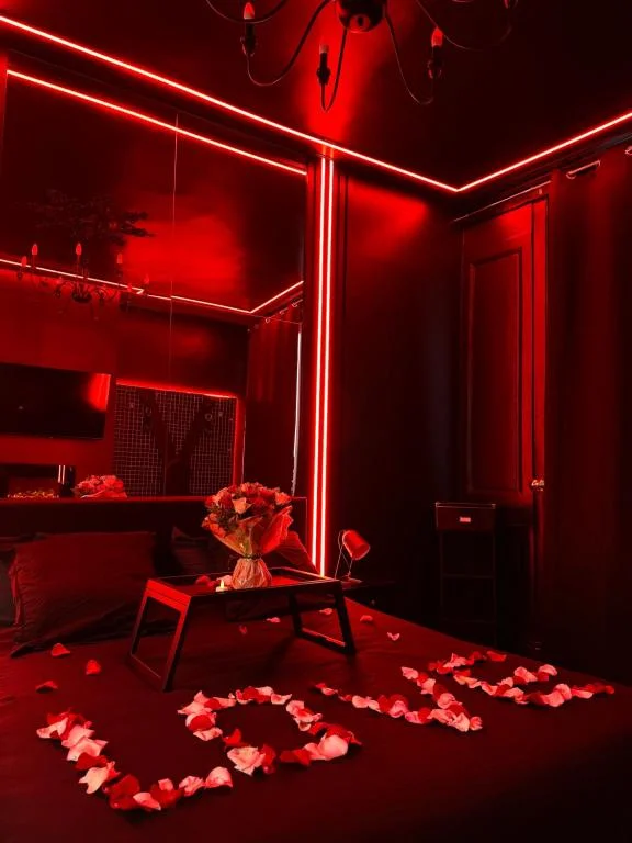 Love Room, L'interdit, Rouen