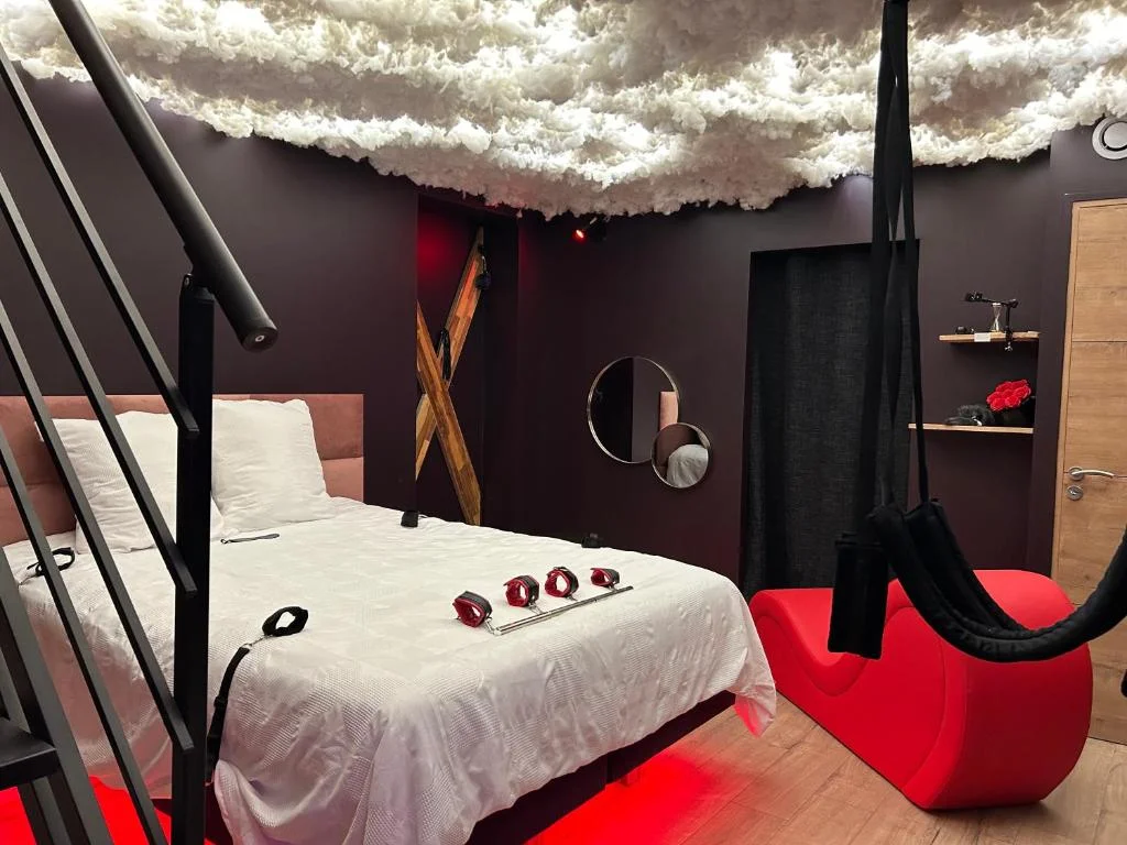 Love room in Paris