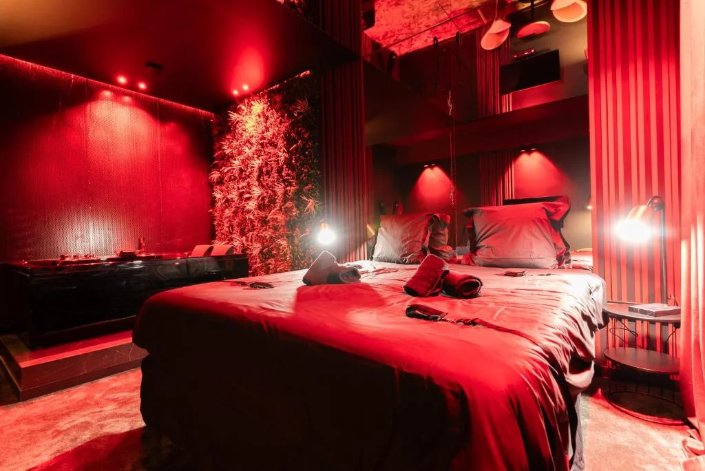 Évasion intime : Love Room de luxe à Cannes