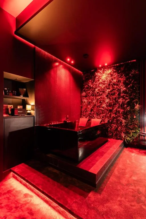 Évasion intime : Love Room de luxe à Cannes