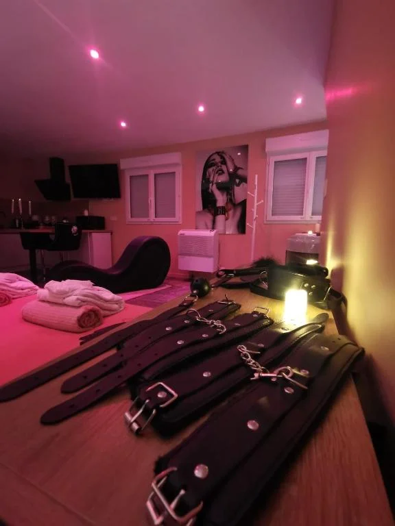 La Parenthèse Love Room: Séjour Romantique Inoubliable