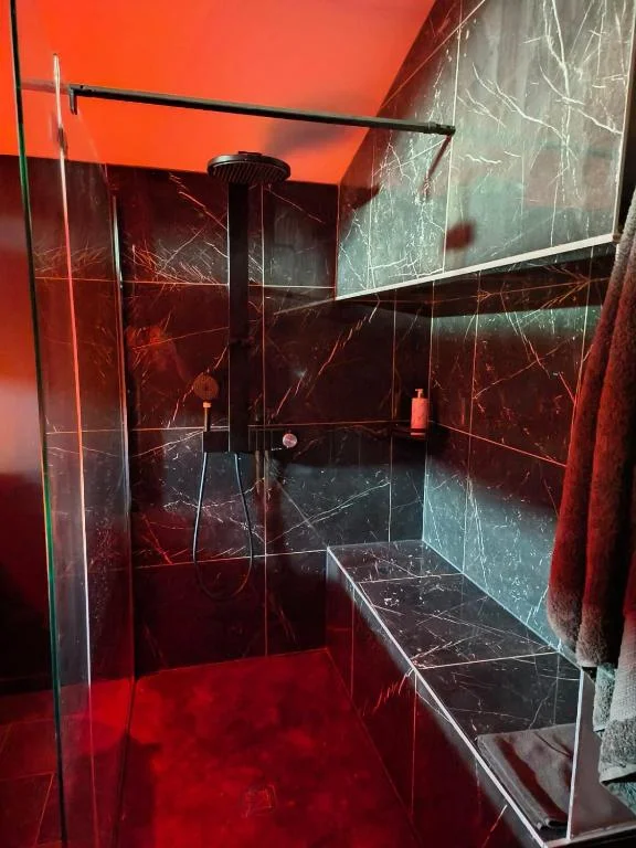 La Parenthèse Love Room: Séjour Romantique Inoubliable