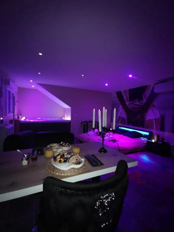La Parenthèse Love Room: Séjour Romantique Inoubliable