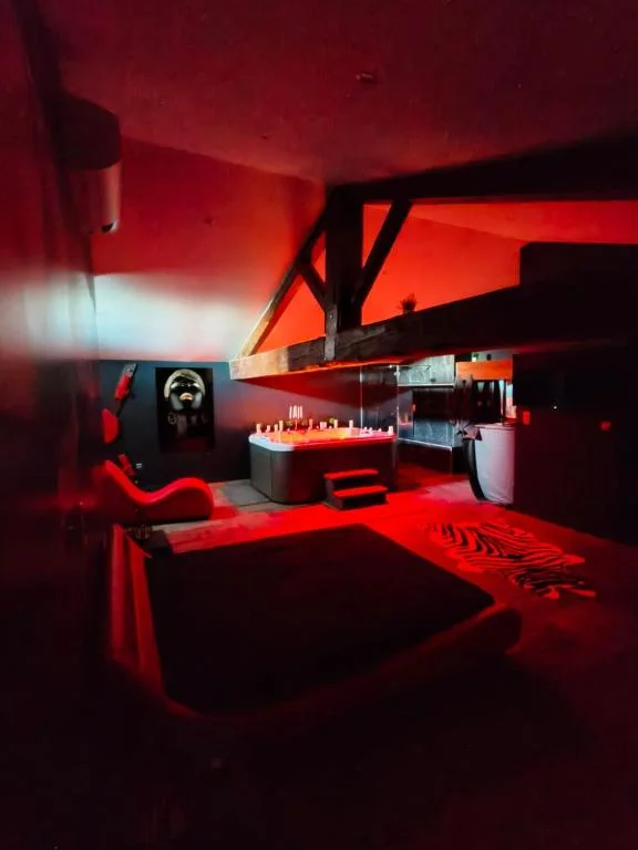 La Parenthèse Love Room: Séjour Romantique Inoubliable