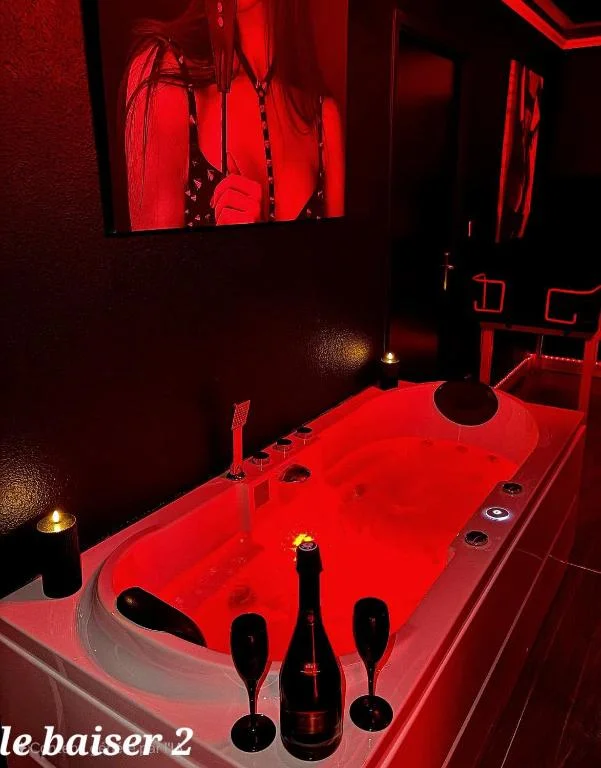 Le Baiser 2: Love Room du Plaisir Interdit