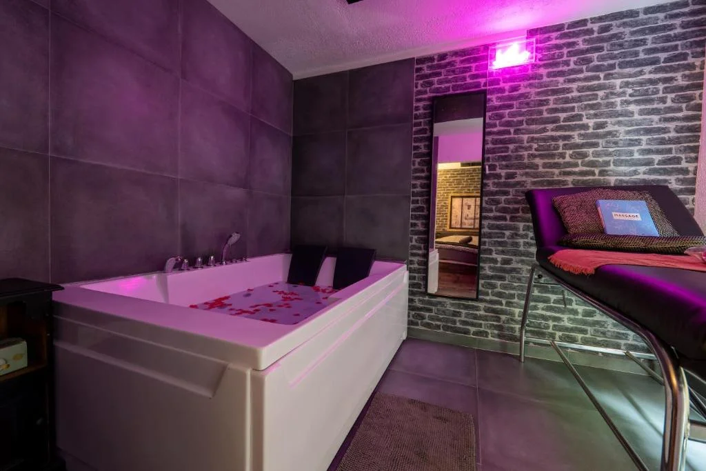 50 Nuances de Bonheur - Love Room spa Rouen