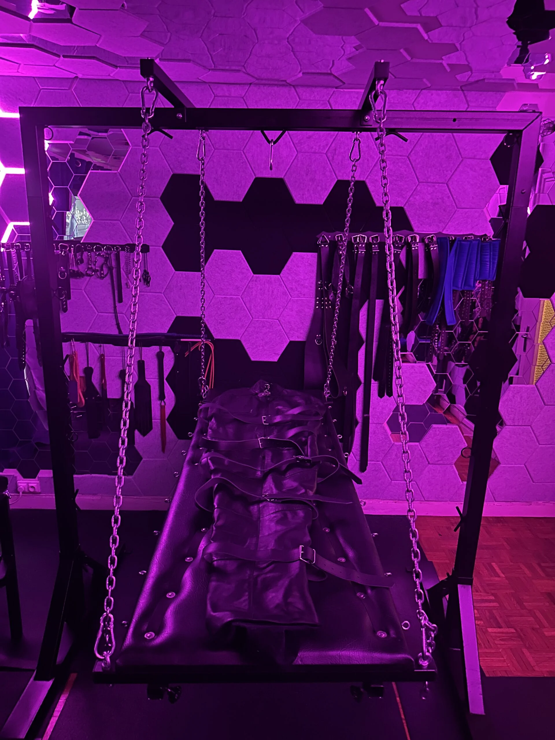 Spicy Stay and Play in Paris