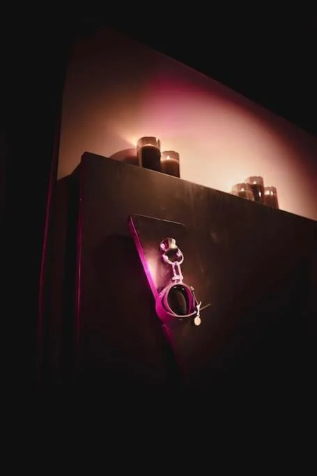 GreyRoom Cannes-Love Room BDSM