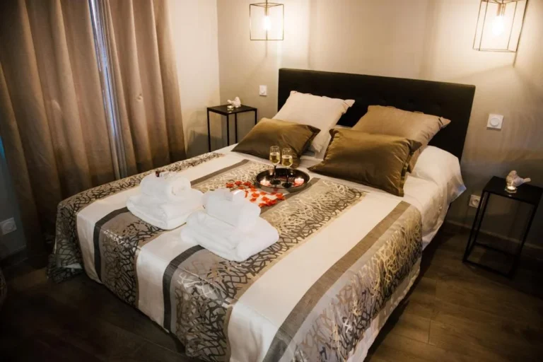 La Suite Romantique avec Jacuzzi au Cœur de Perpignan, photo 2