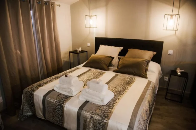 La Suite Romantique avec Jacuzzi au Cœur de Perpignan, photo 5