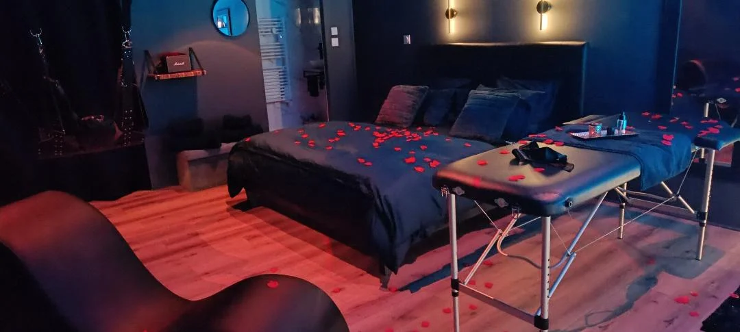 L'Exquise Tentation - votre écrin de luxe et de sensualité à Coimères