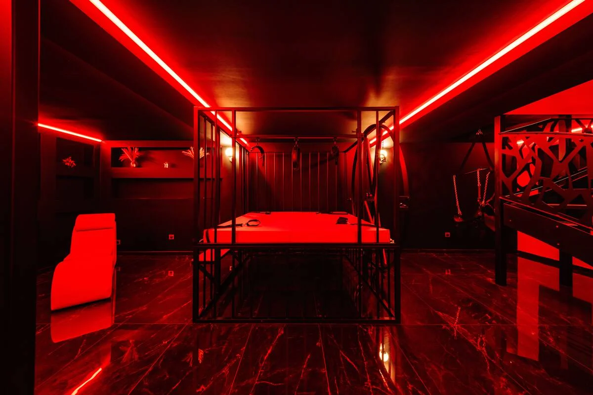 Love Room Censure
