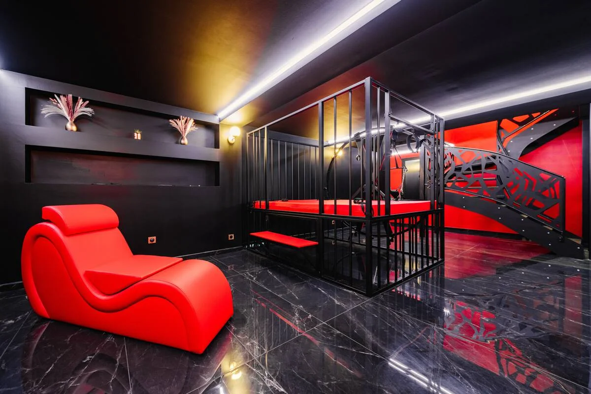 Love Room Censure