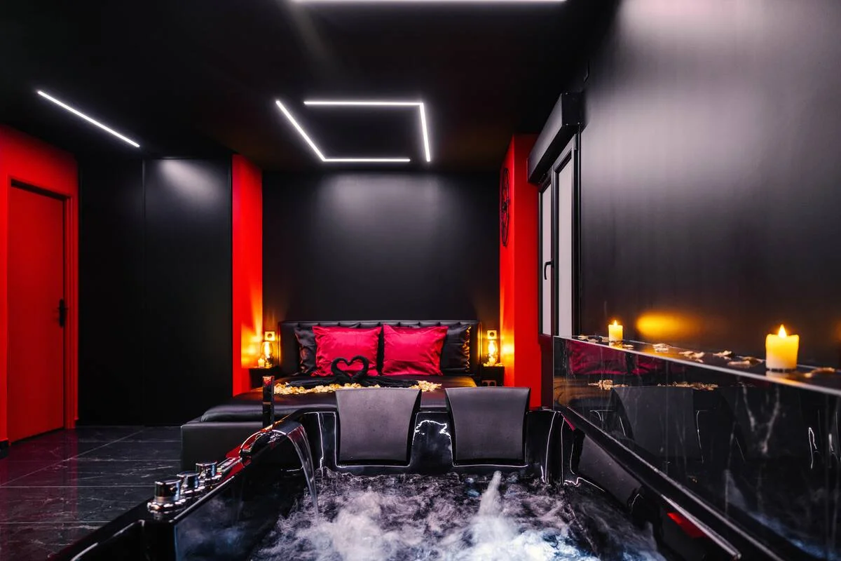 Love Room Censure