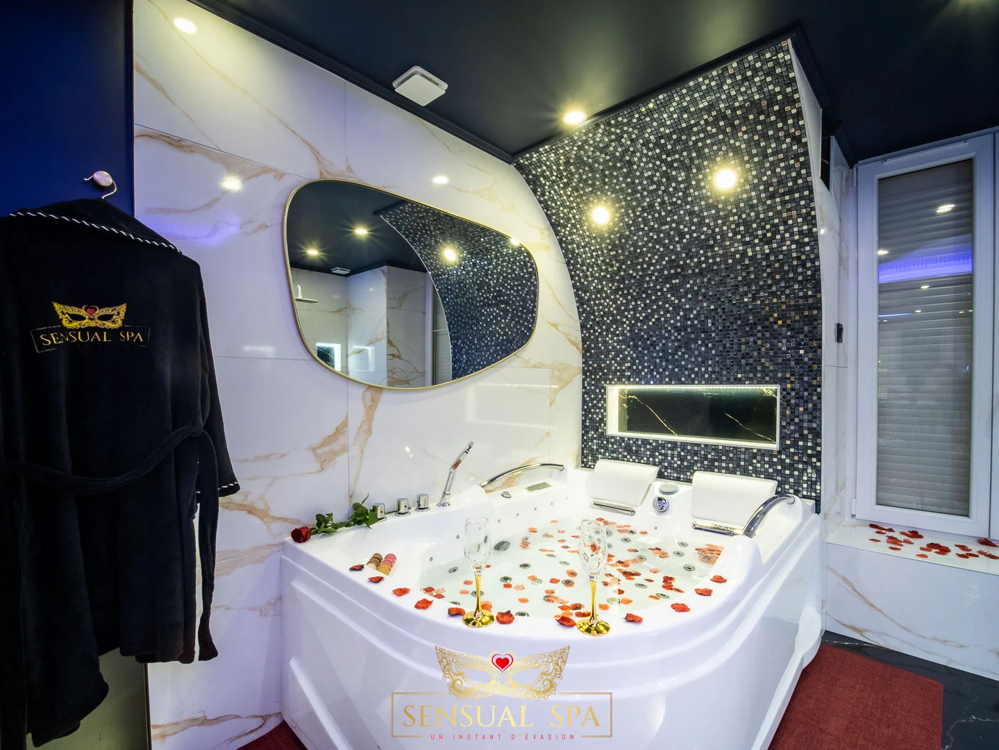 Sensual Room & SPA avec jacuzzi, hammam et terrasse privée