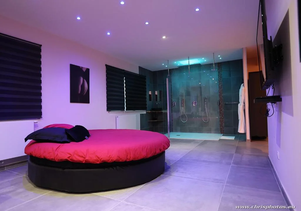Ds Plaisir Love Room avec sauna, jacuzzi à Nancy