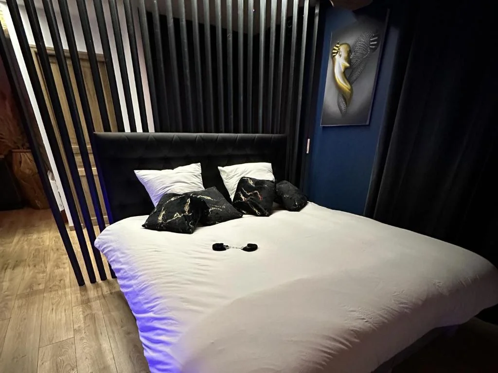 RoomAndX - Love Room près de Caen et Bayeux