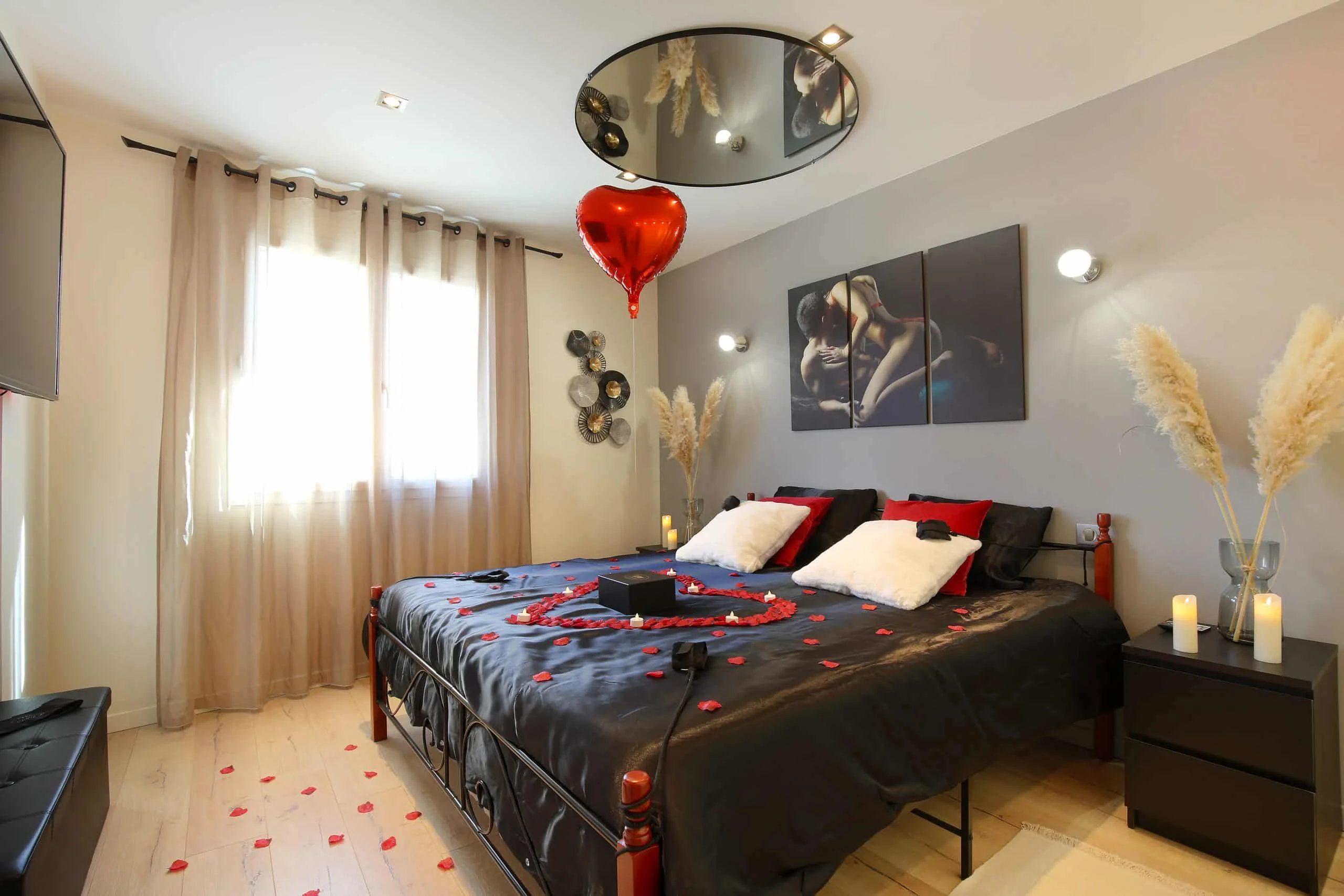 Villa lovenight jacuzzi spa et pièce secrète 50 nuances de Grey