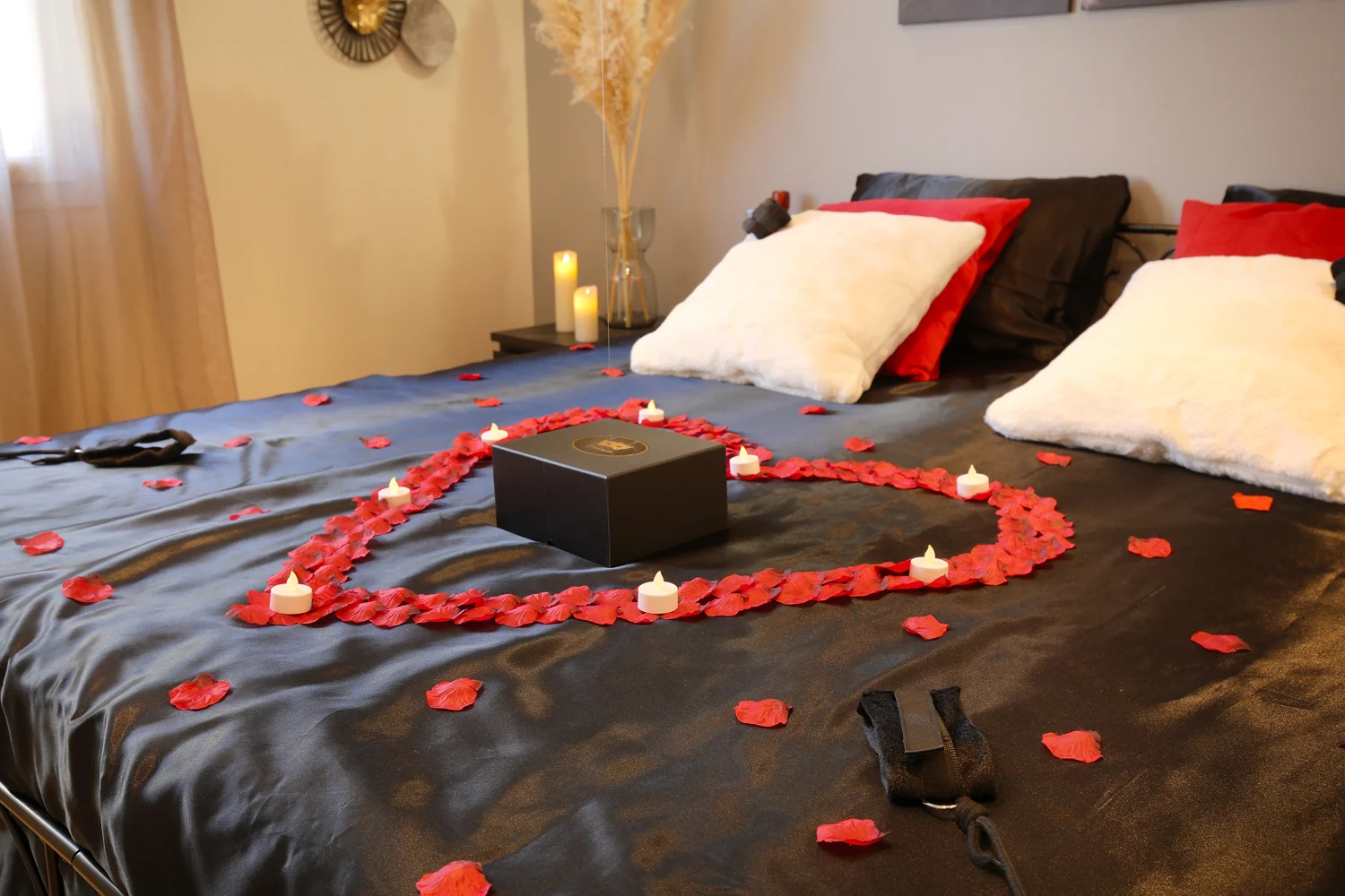 Villa lovenight jacuzzi spa et pièce secrète 50 nuances de Grey
