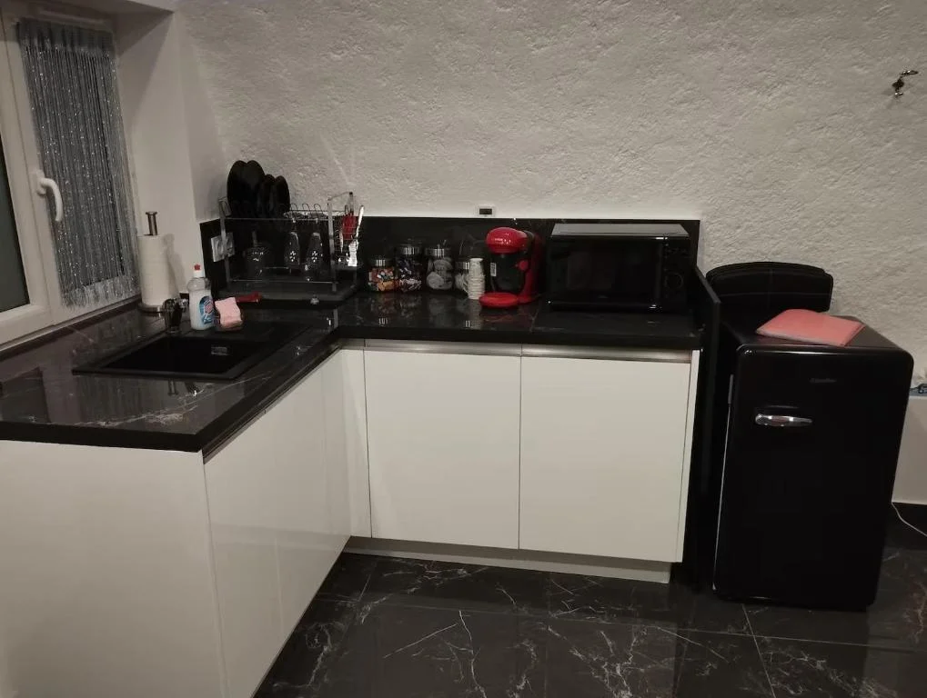 Suite Miroir – Love Room avec Jacuzzi Privatif | Séjour Romantique