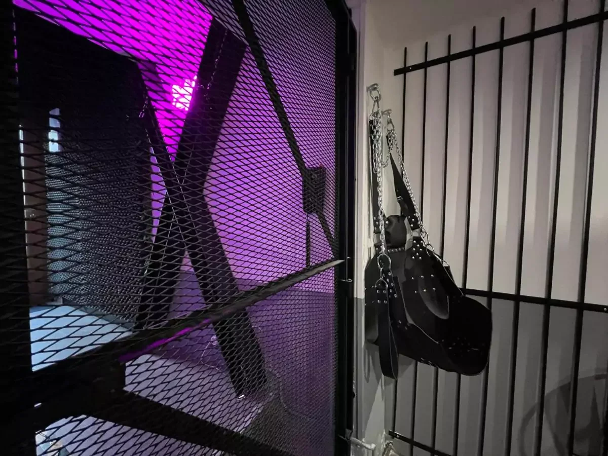 50 nuances de gris - Nuit en Prison