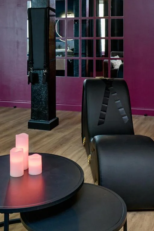 Suite romantique avec balnéo et jeux coquins – escapade sensuelle