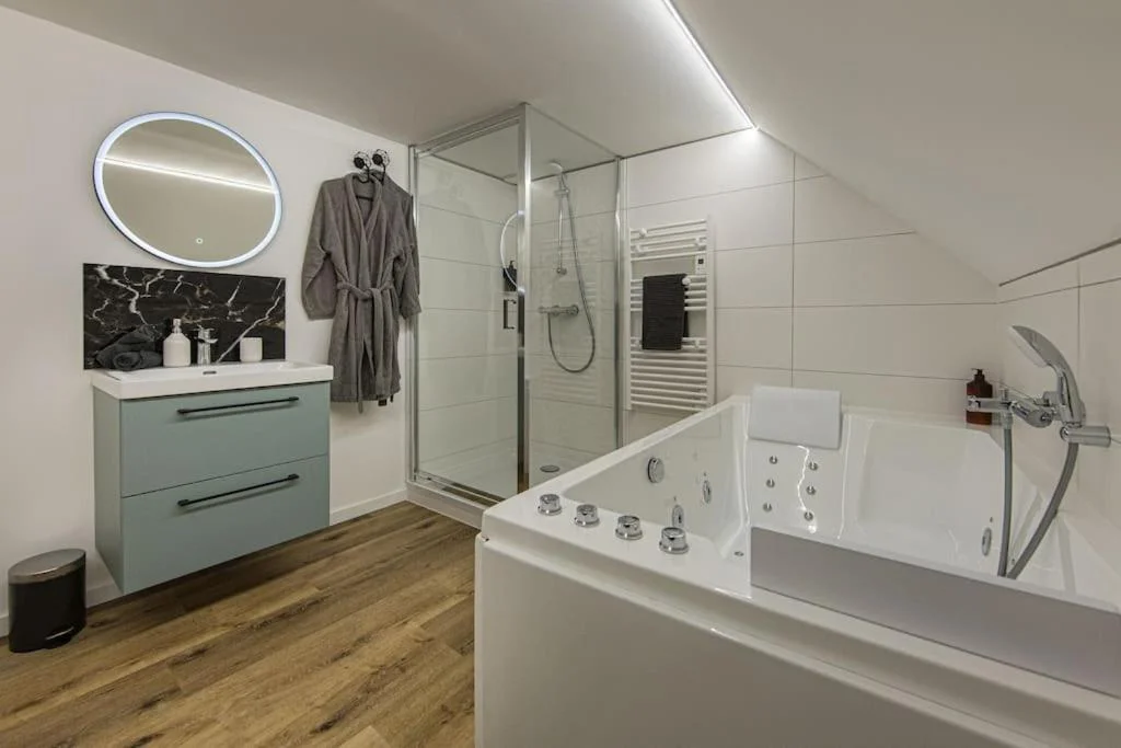La Breizh moi Balnéo Love Room