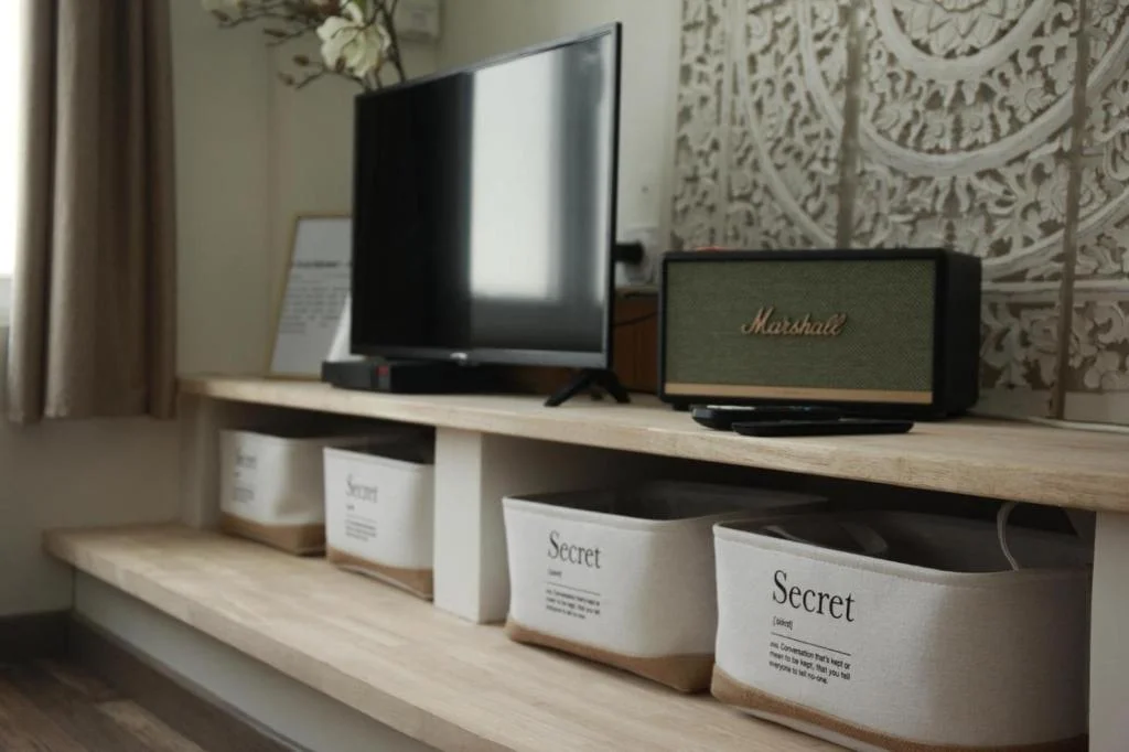 Loveroom atypique en duplex avec balnéo ronde et secret'room