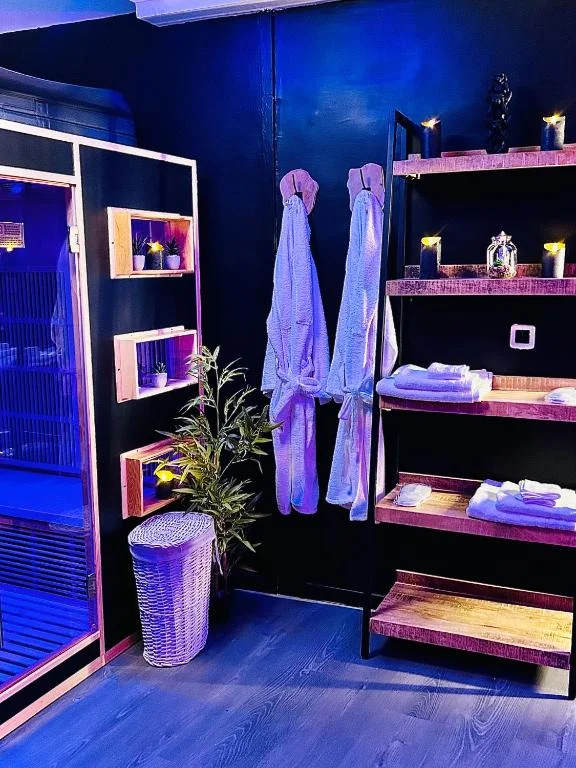 Love Room Suite Dirty Diana
