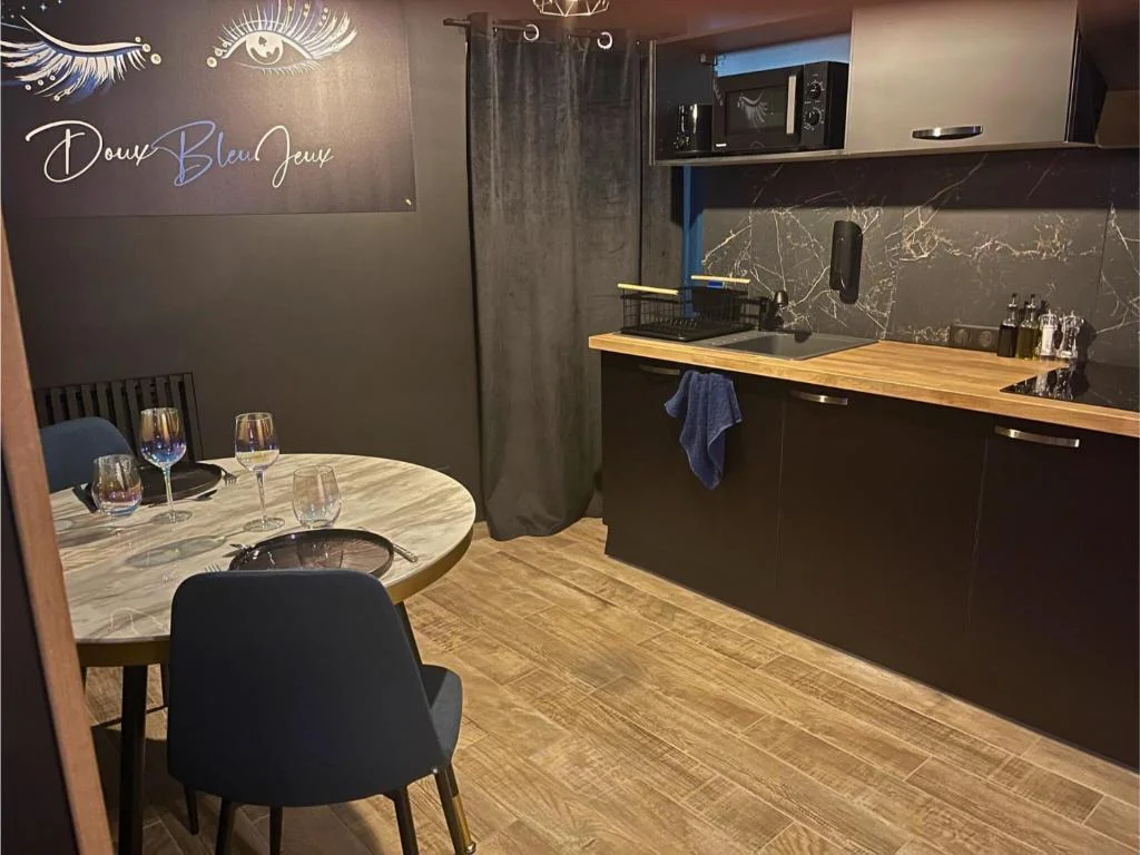 Suite Casanova avec SPA & Escape Love Game