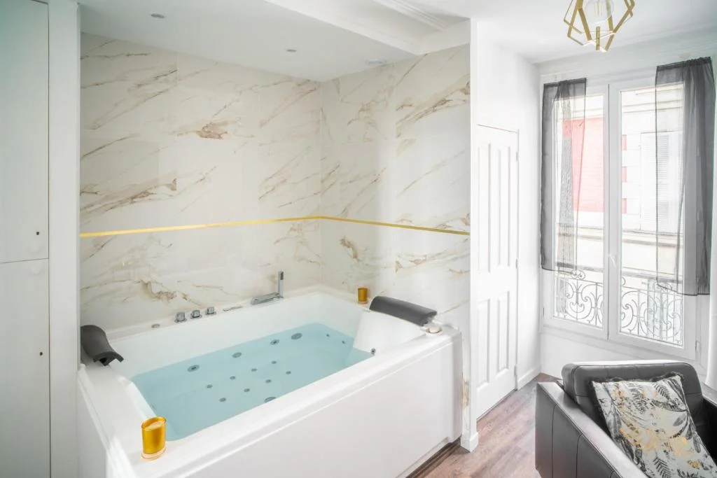 Suite L'éclipse Paris