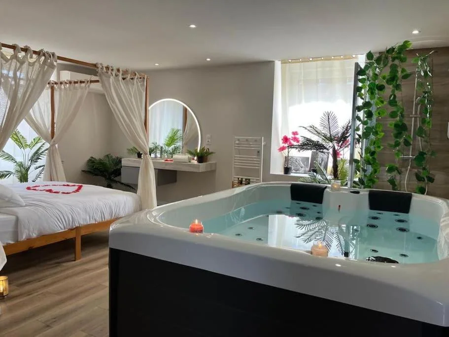 Jungle Secret SPA Nuit insolite
