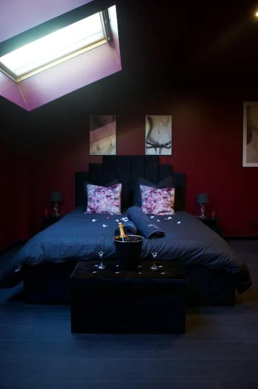 PARENTHESE LOVE - Amour & Tentation