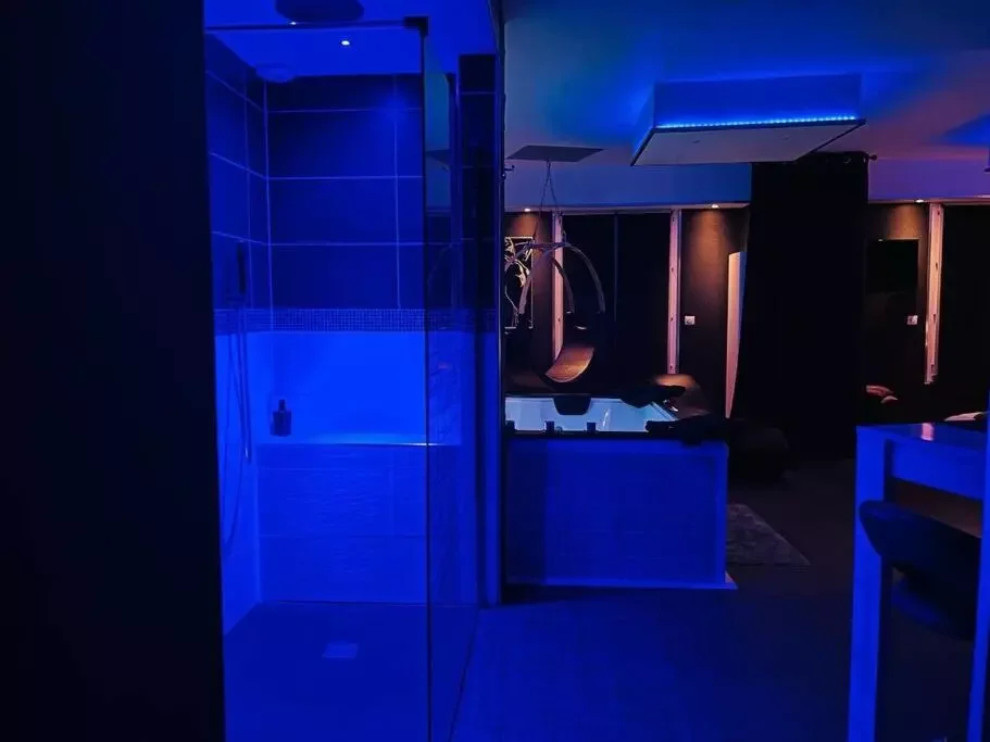 La Nuit Coquine - Suite avec Jacuzzi - Evasion