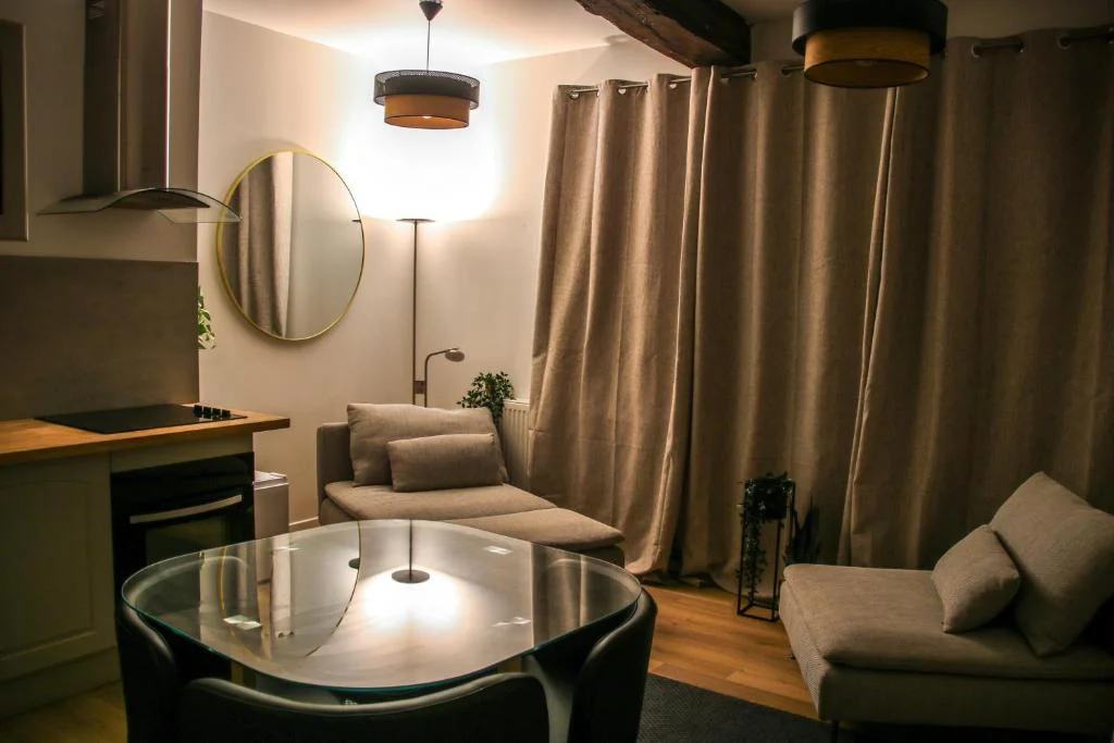 LOVE ROOM - La Tour