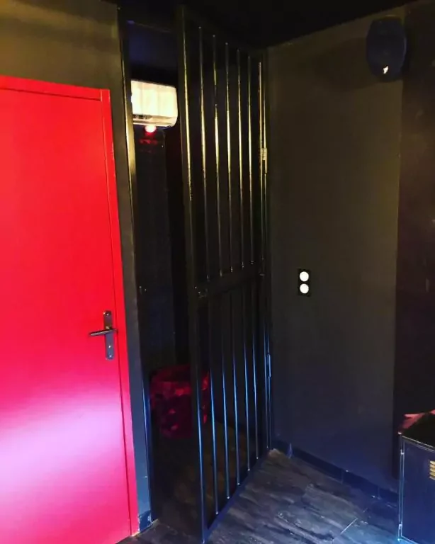 Studio hot