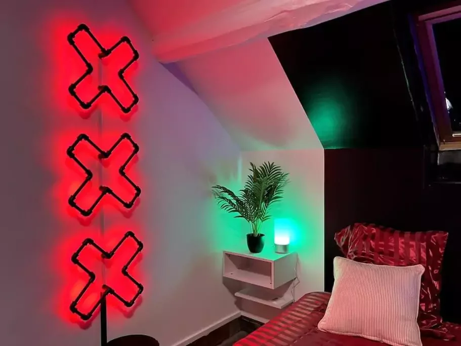 Red love room